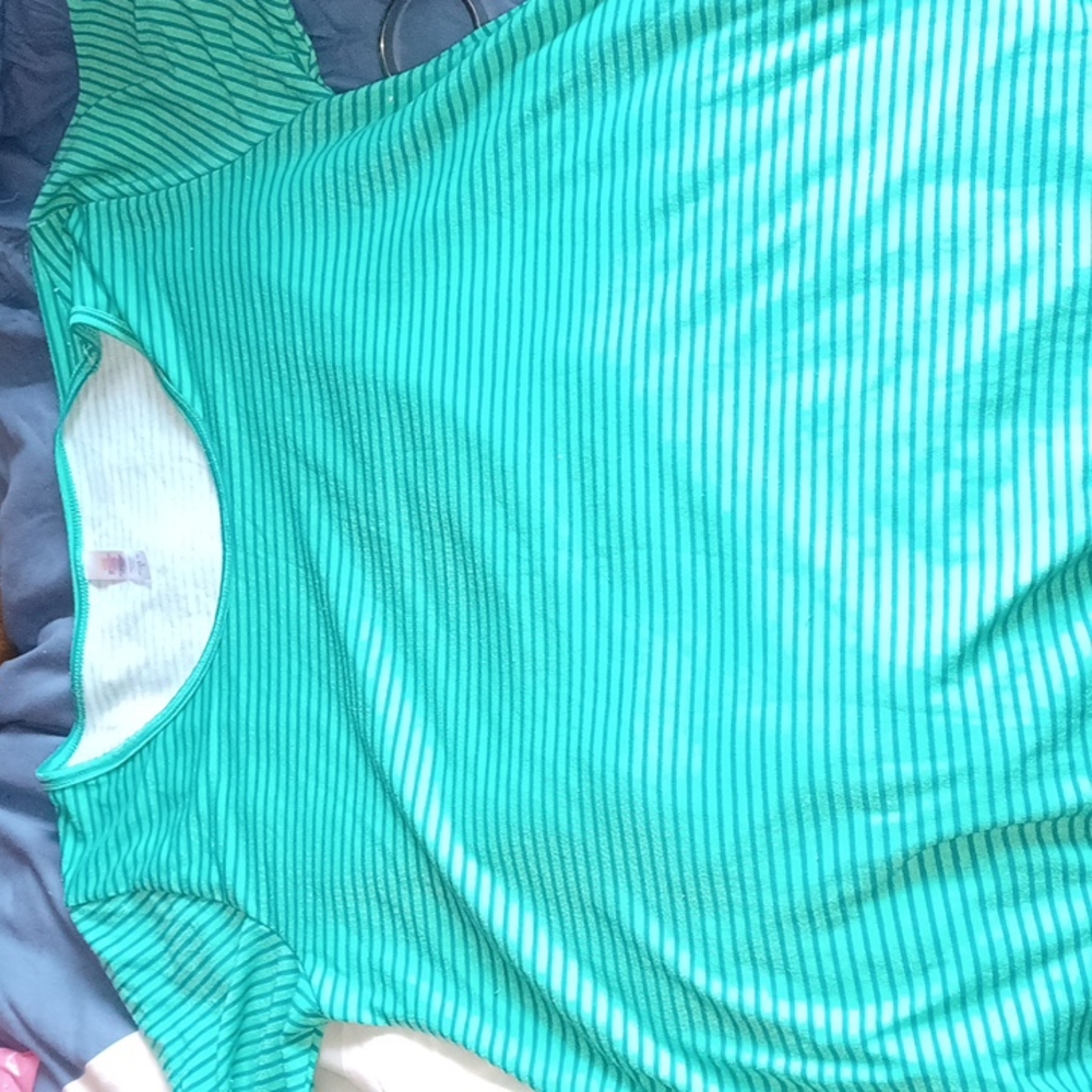 LULA ROE TSHIRT